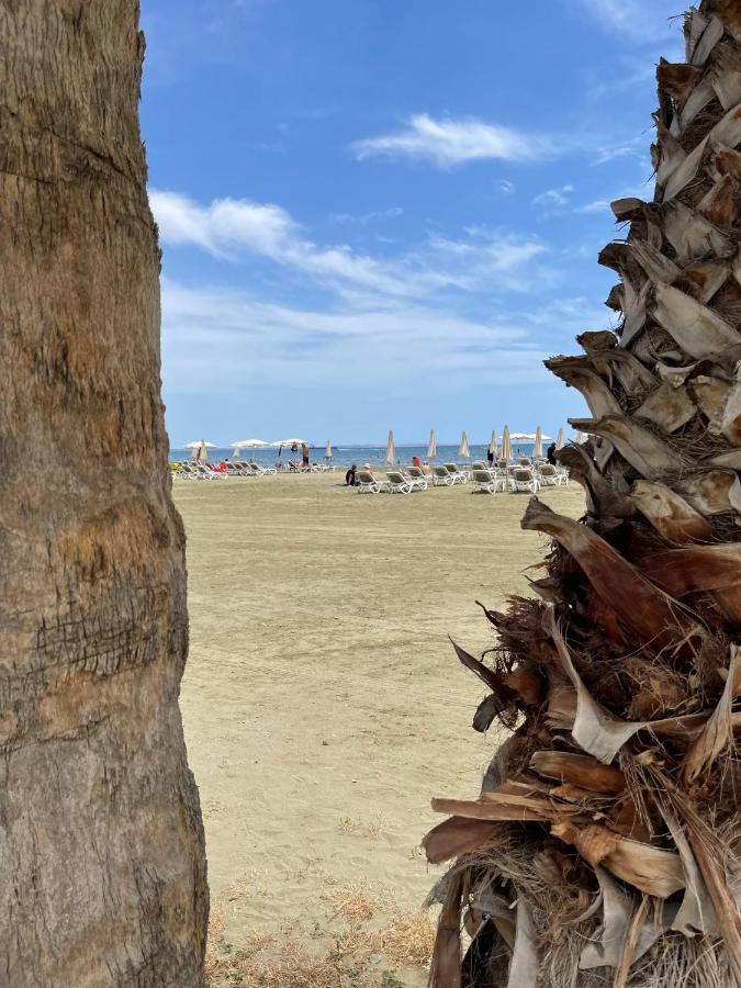 Krasas Beach Larnaca Buitenkant foto
