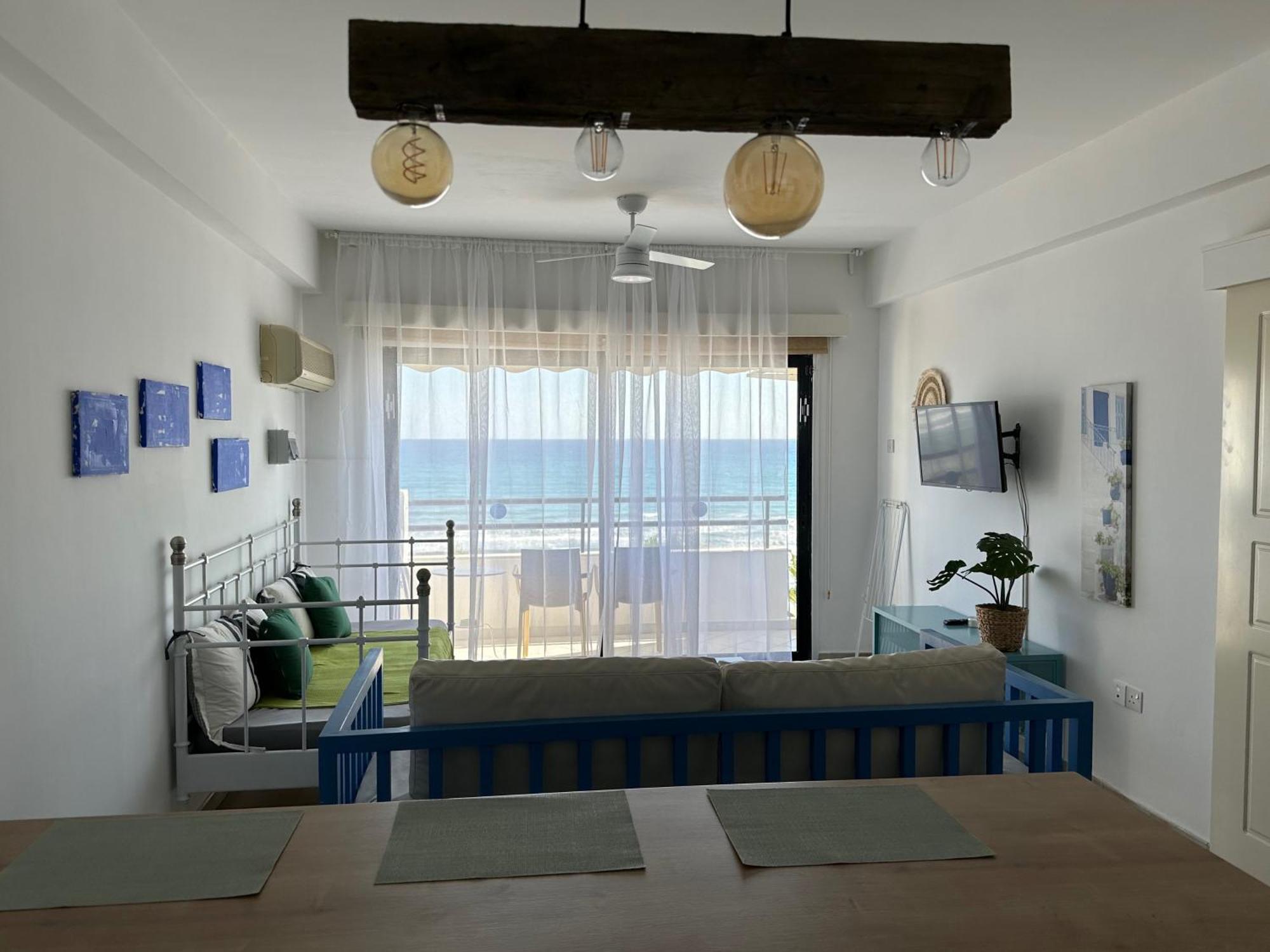 Krasas Beach Larnaca Buitenkant foto